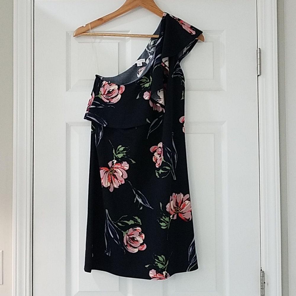 One-shoulder floral dress